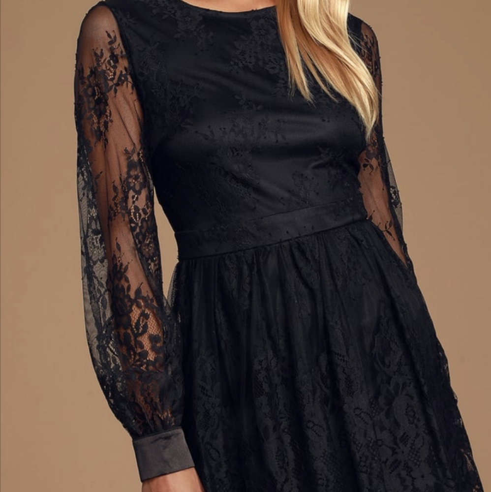 ⛔1 HR SALE⛔NWT Brand New Lulus Lace Skater Dress